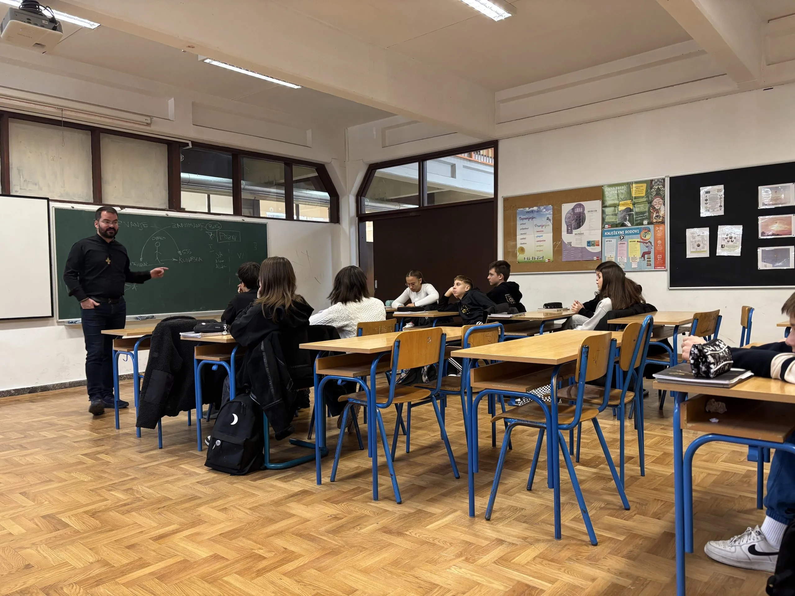 Životno zvanje i poziv – susret učenika 8. razreda s don Ivom Šokčićem - glavna slika